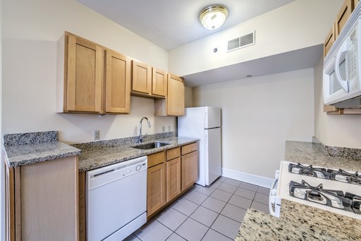 Charming 2 Bed in the heart of CWE - All Inclusive – photo 1