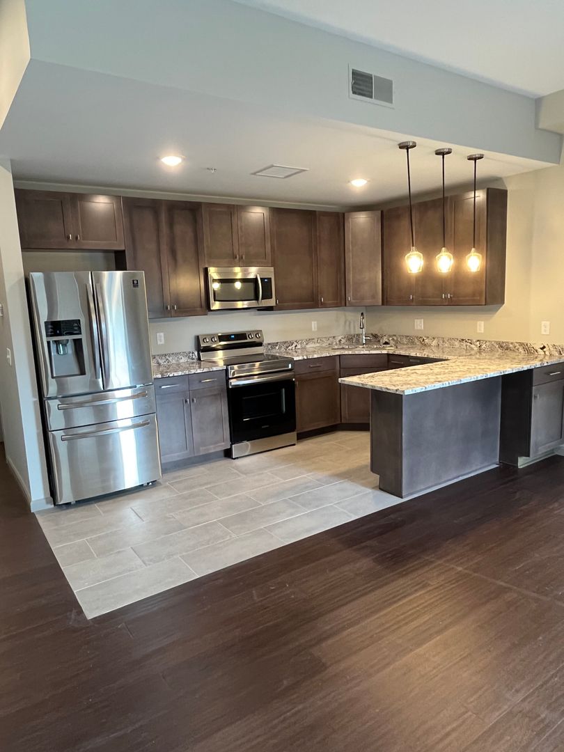 St. Louis Apartment: 4440 Manchester Ave.