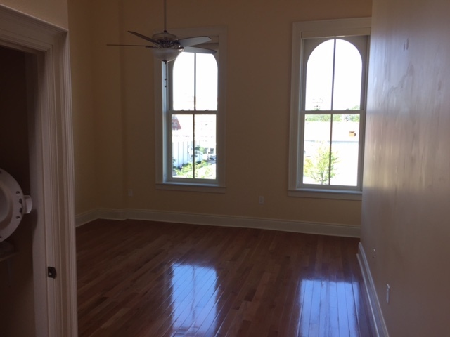 Davenport Apartment: 401 N. Brady St.