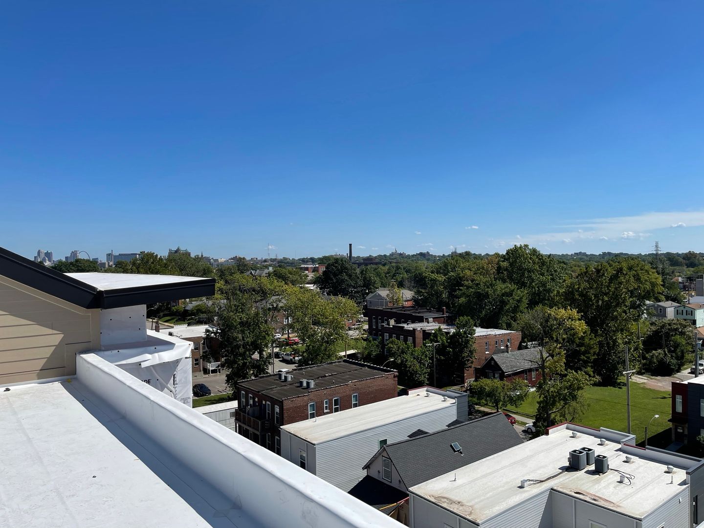 St. Louis Apartment: 4440 Manchester Ave.