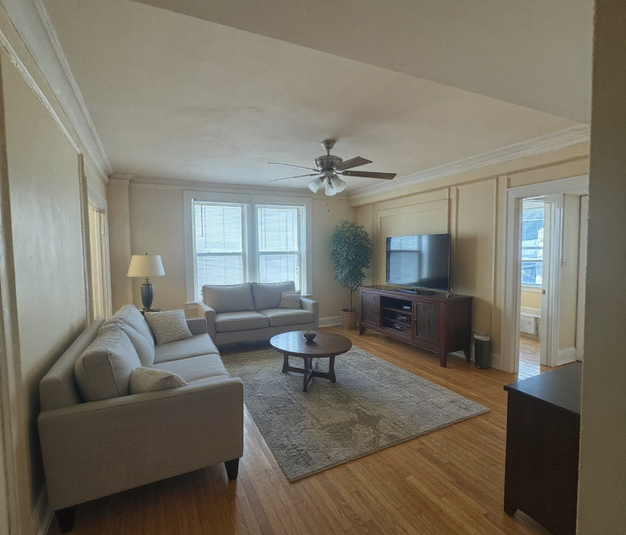 St. Louis Apartment: 4616 Lindell Blvd.