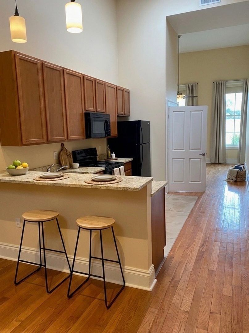 Davenport Apartment: 401 N. Brady St.