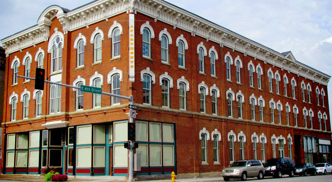 Davenport Apartment: 401 N. Brady St.