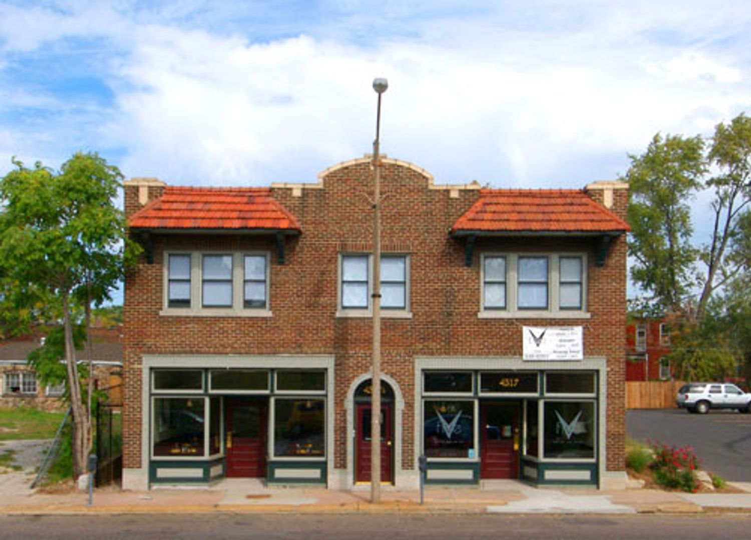 St. Louis Apartment: 4317 Manchester Ave.