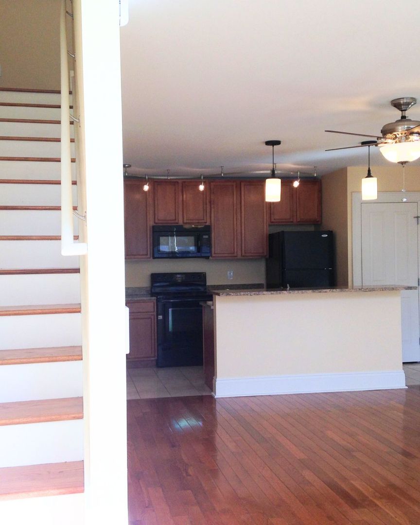 Davenport Apartment: 401 N. Brady St.