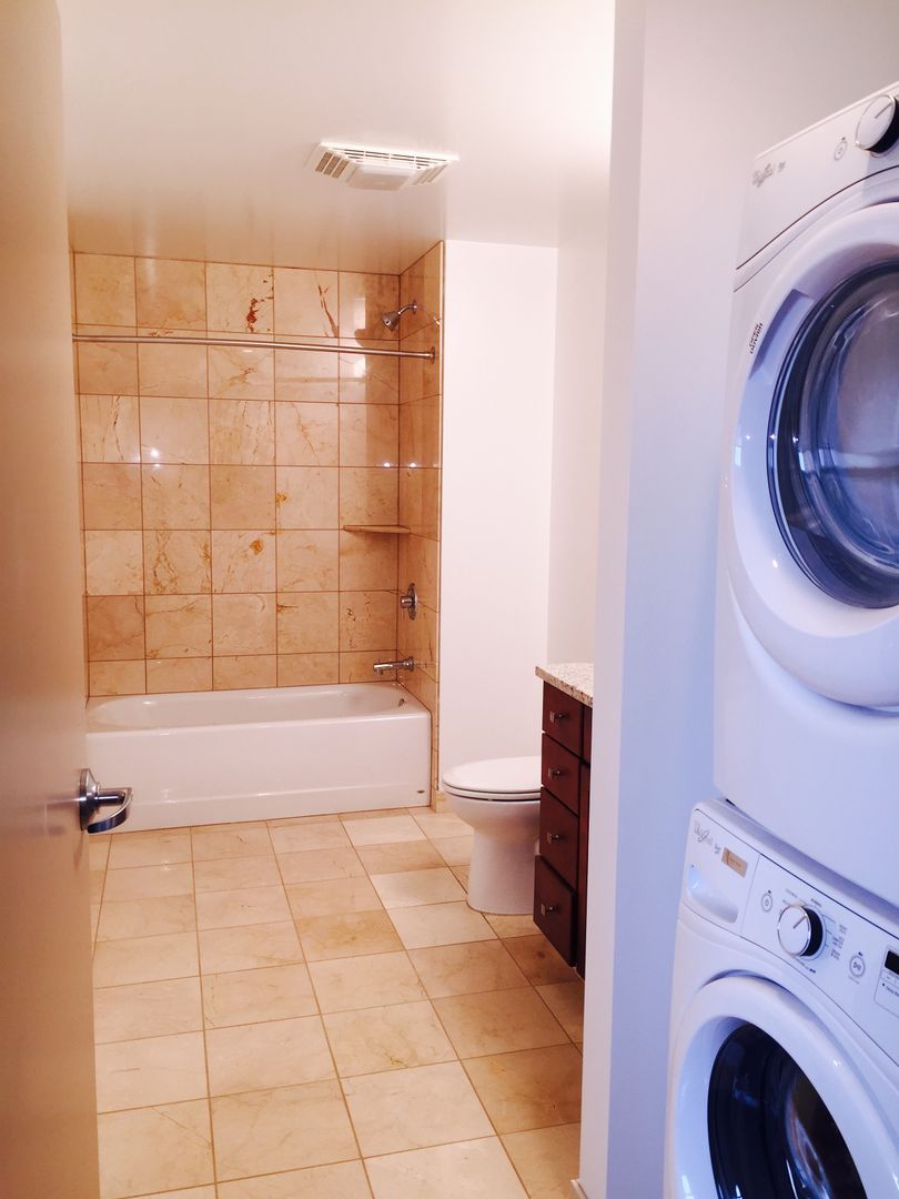 Davenport Apartment: 427 Pershing Ave.