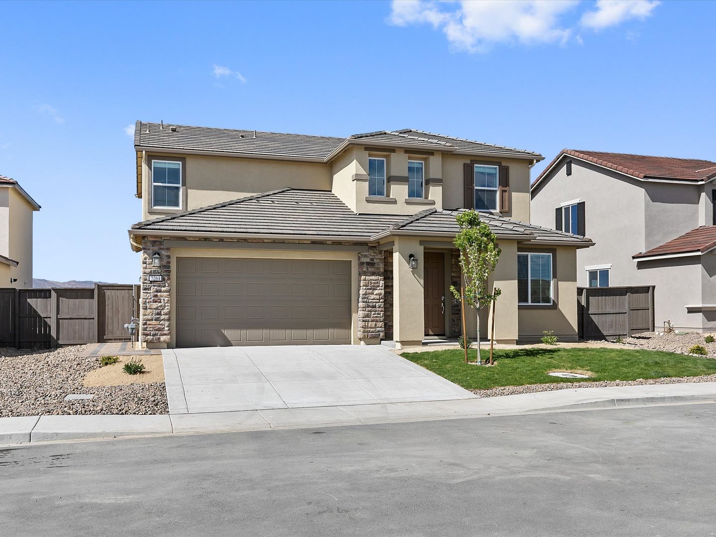 Sparks House: 2264 Great Bluffs Lane