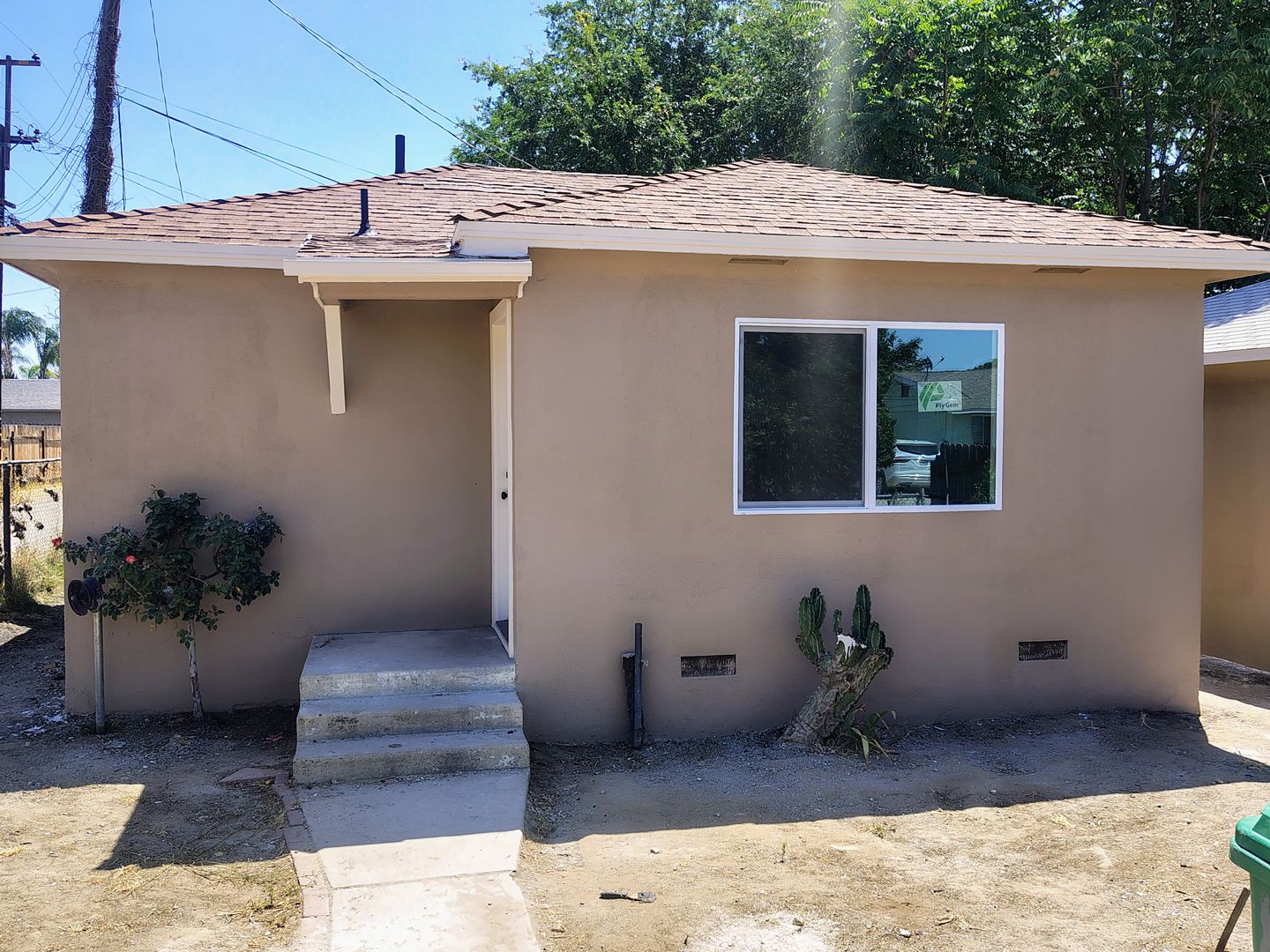 Bakersfield House: 1202 Yosemite Drive