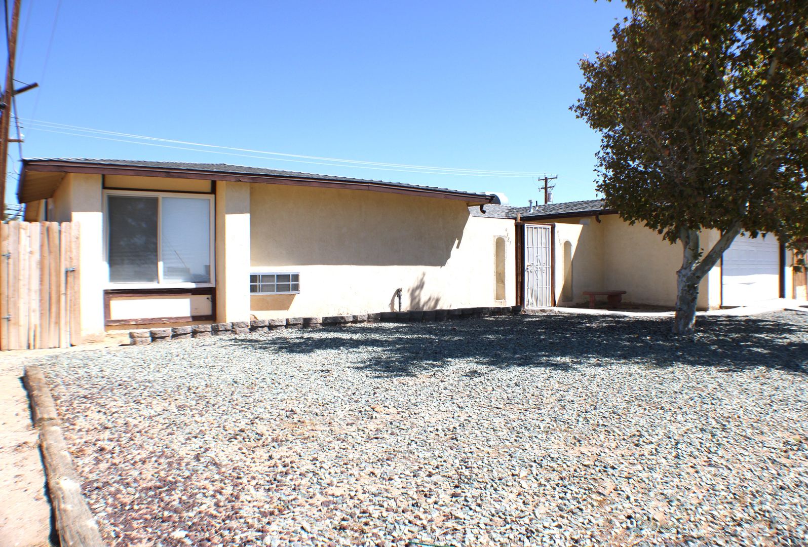 California City House: 9387 North Loop Blvd