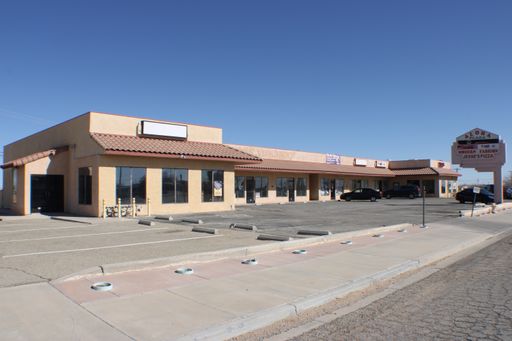 Prime Commercial Space Available at Aloha Plaza, California City – photo 1