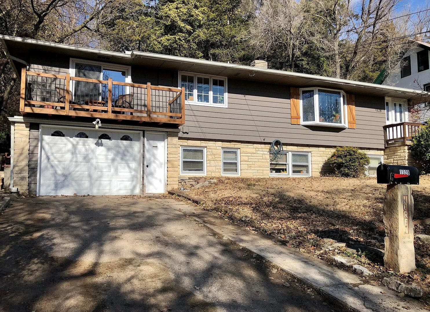 Manhattan House: 1328 N 8th St.