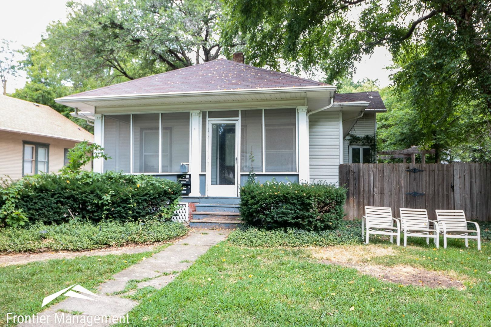 Manhattan Apartment: 1008 Ratone St