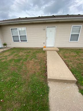 140-146 Gerhart Rd - 142 S Gerhart Rd B, California, MO 65018