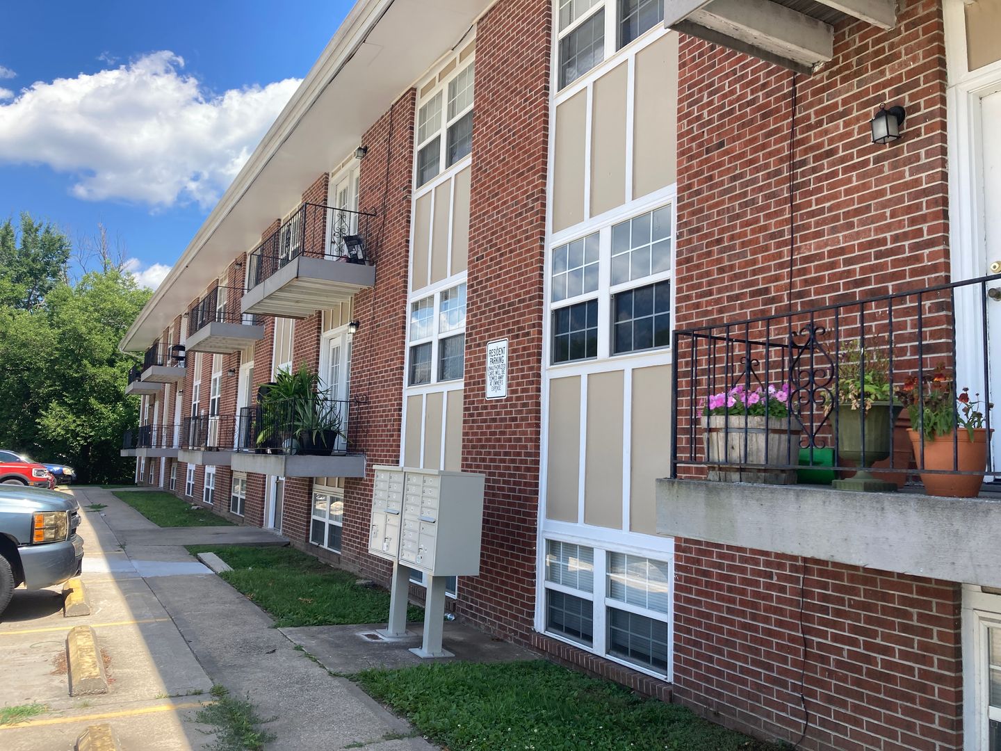 Warrensburg Apartment: 801 S Maguire St