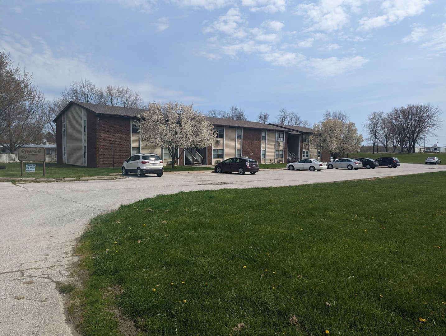 Glasgow Apartment: 1108 Randolph St