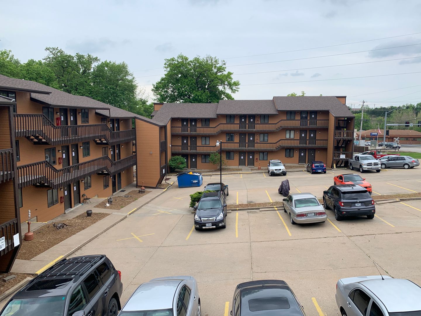 Jefferson City Apartment: 219 Dix Rd