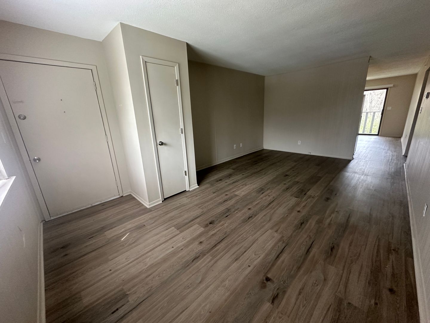 Warrensburg Apartment: 303 W Young Ave.