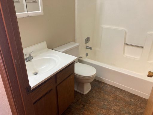 Listing photo thumbnail