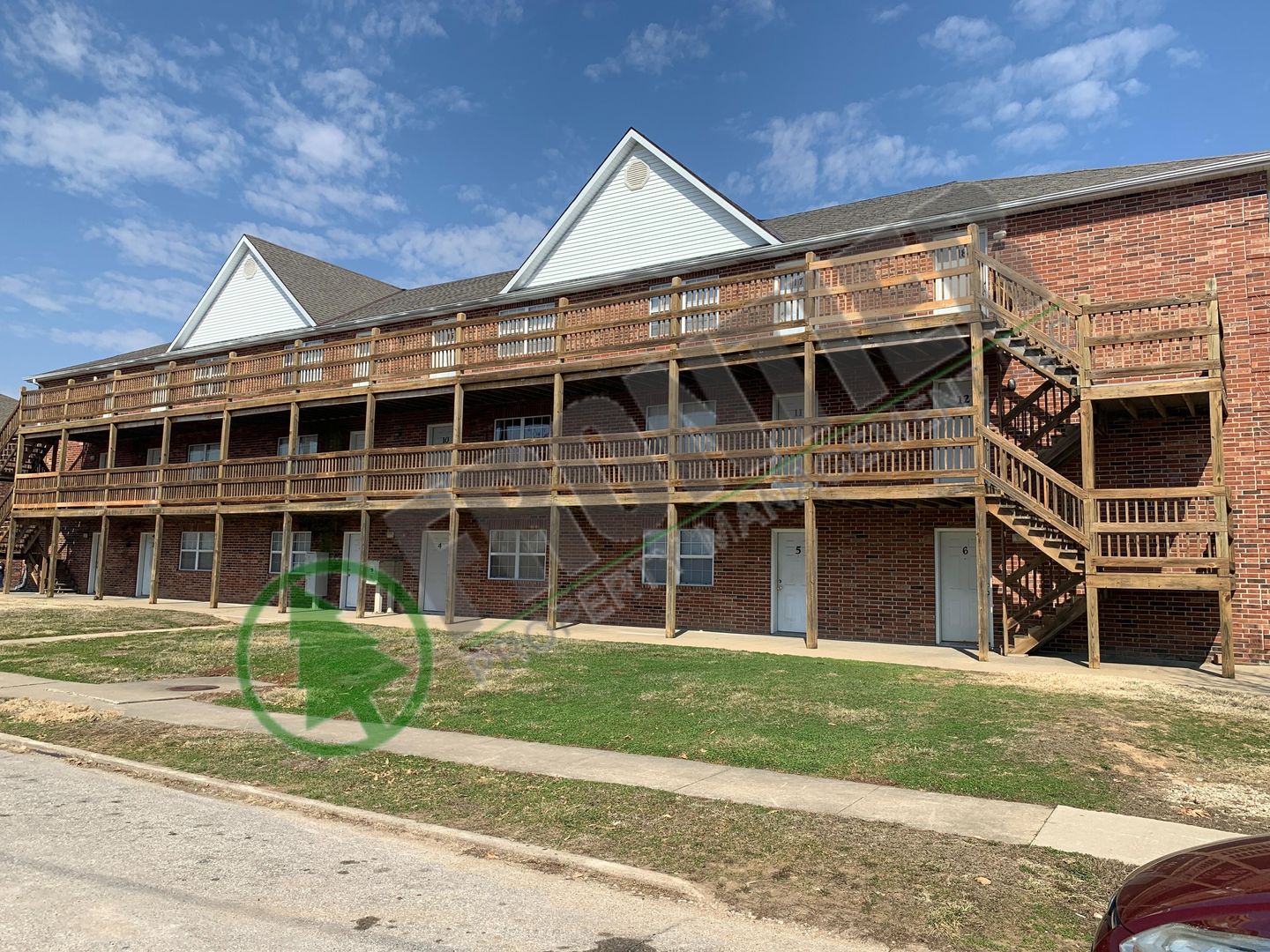 Warrensburg Apartment: 211 McGoodwin St