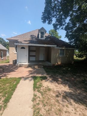 Listing photo thumbnail