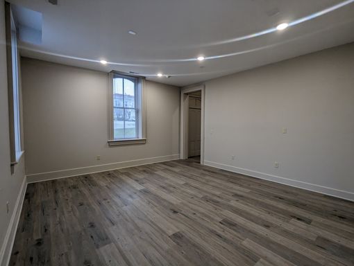 Listing photo thumbnail