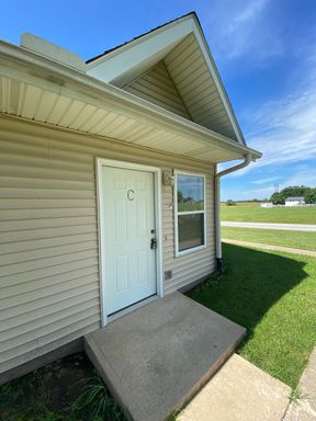 Listing photo thumbnail