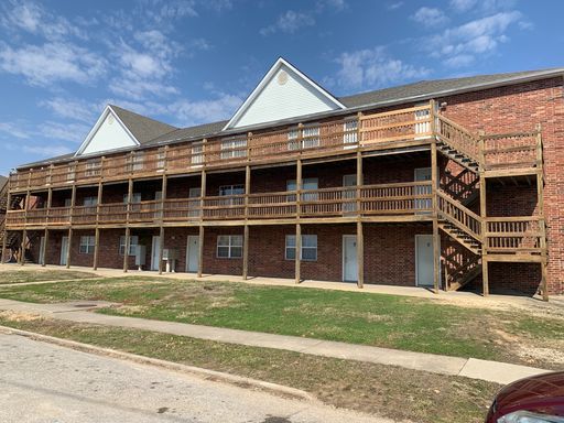211 McGoodwin St Apt 04, Warrensburg, MO 64093