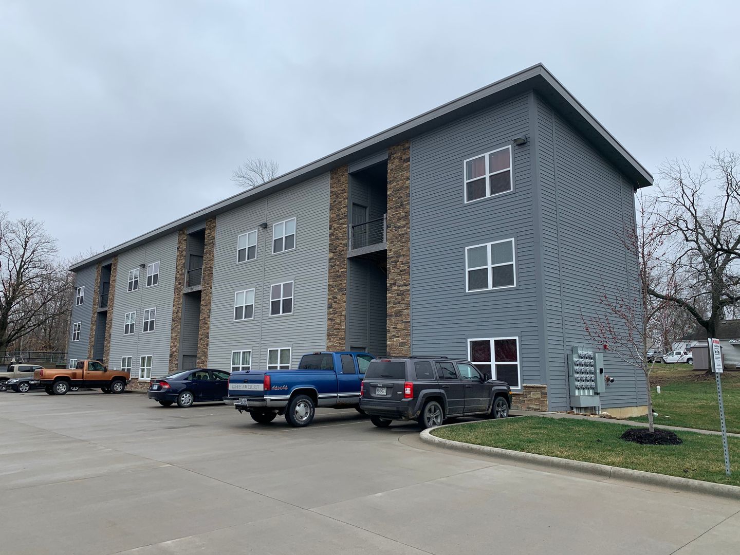 Warrensburg Apartment: 404 Jefferson St - 404 Jefferson St. Apt L