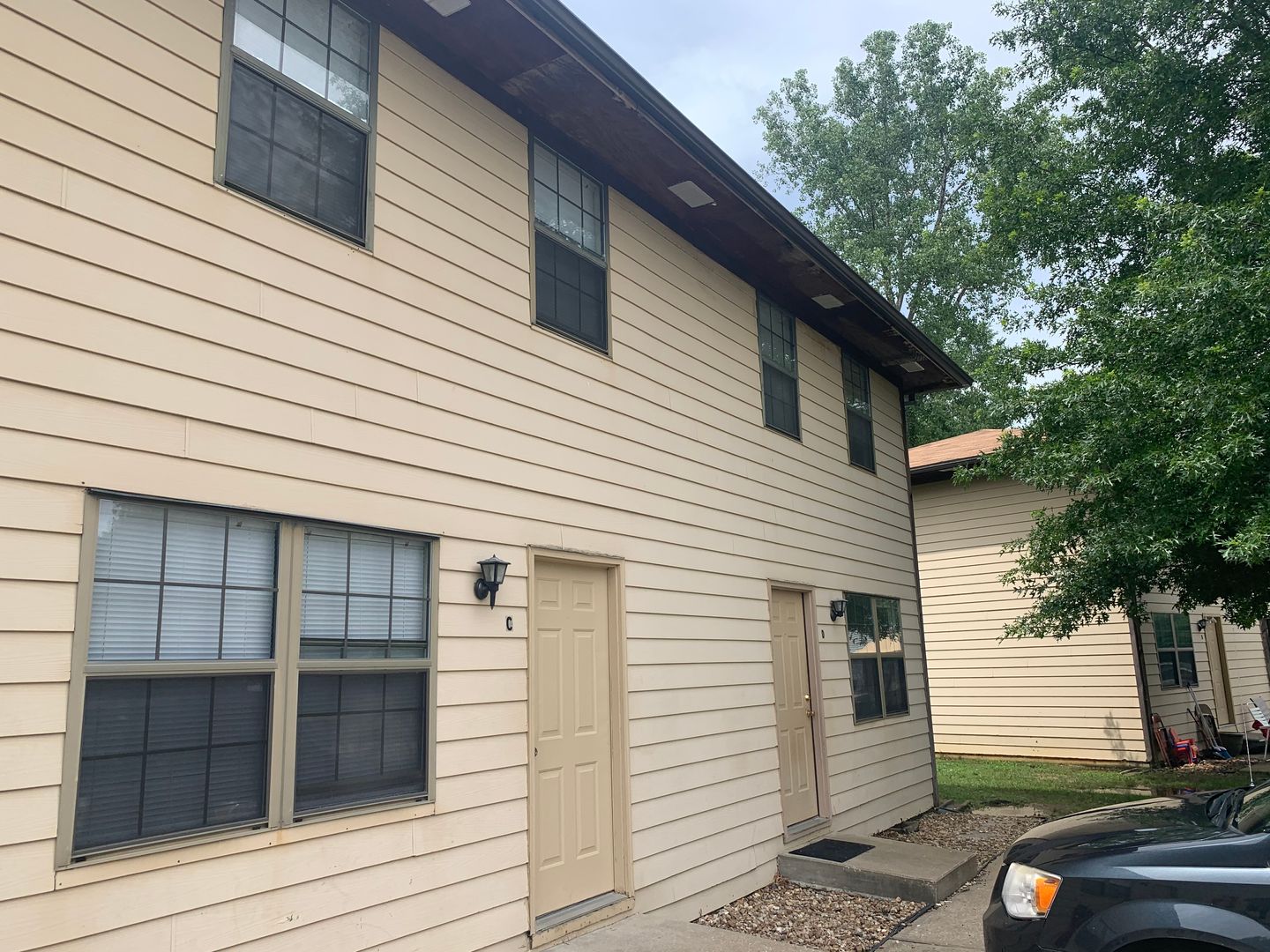 Warrensburg Apartment: 906-08 Deer Run
