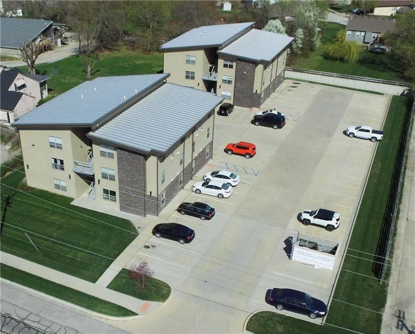 Warrensburg Apartment: 825 S Maguire St.