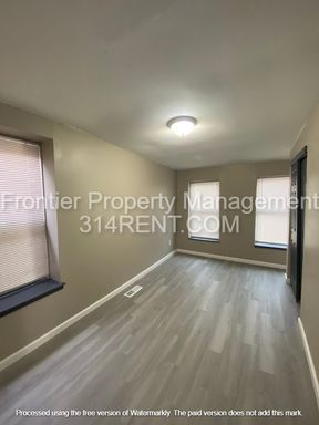 Listing photo thumbnail