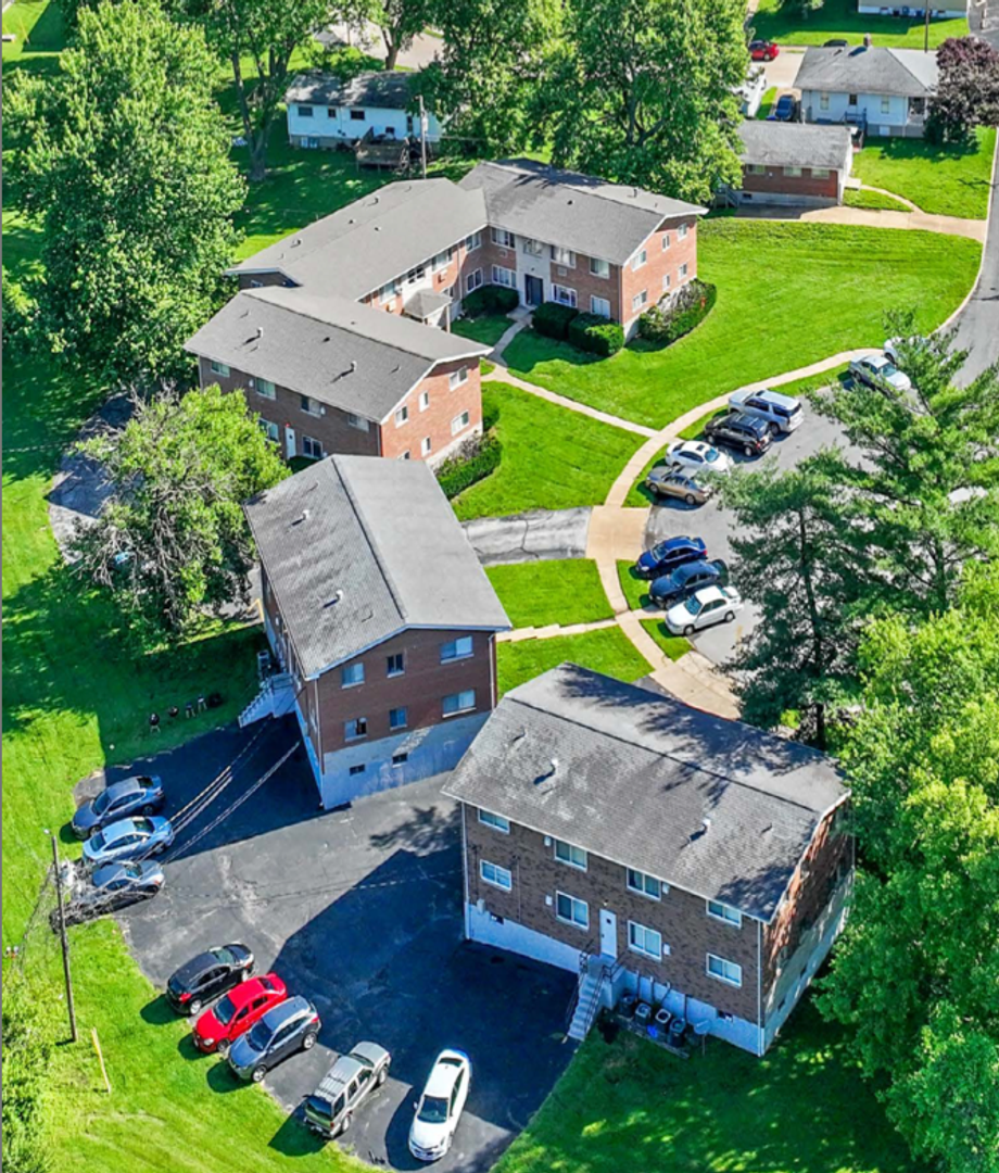 Florissant Apartment: 167 Reeb Lane