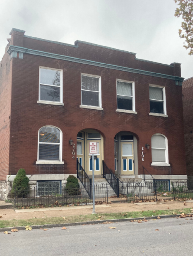 St Louis Apartment: 2704-06 Arsenal St *FOR SALE*