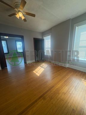Listing photo thumbnail