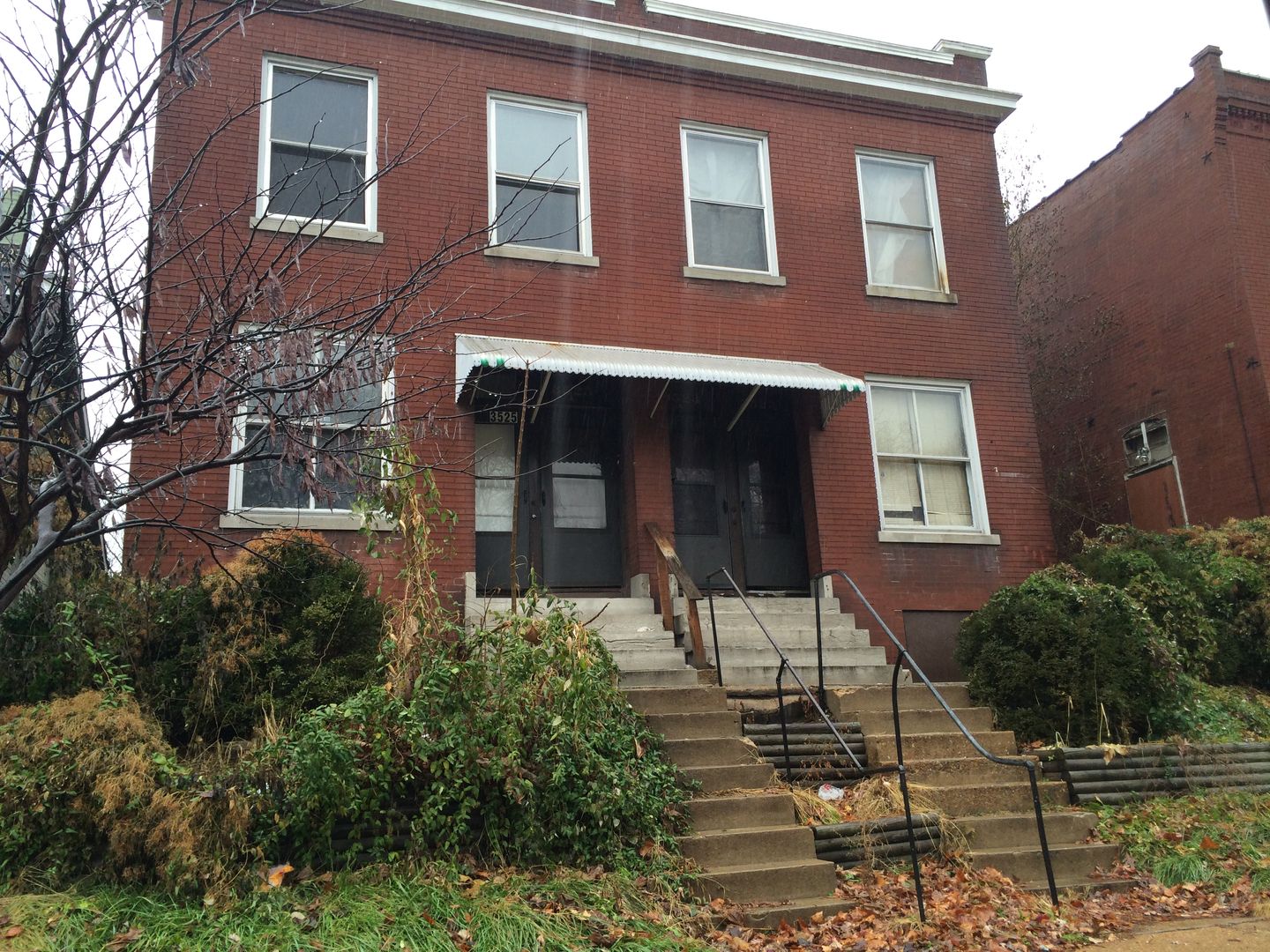 St Louis Apartment: 3523-25 Louisiana Ave