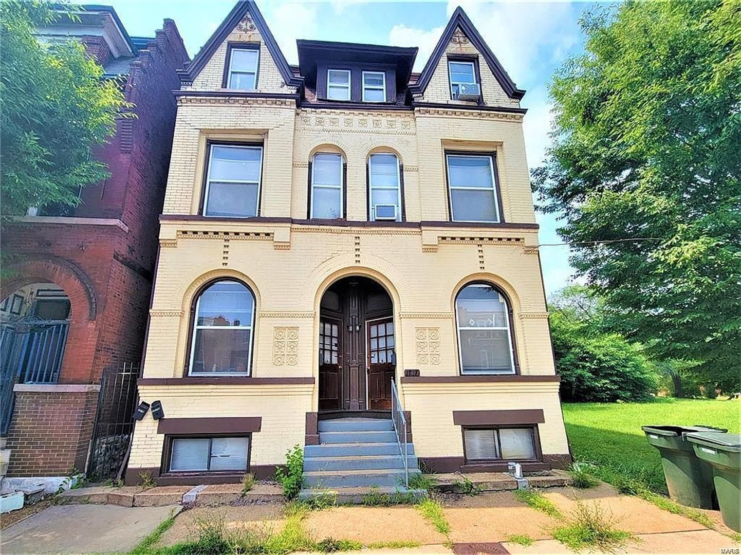 St Louis Apartment: 1717 S Tucker Blvd (Maintenance Call First)