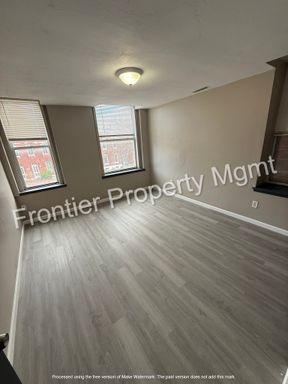 Listing photo thumbnail