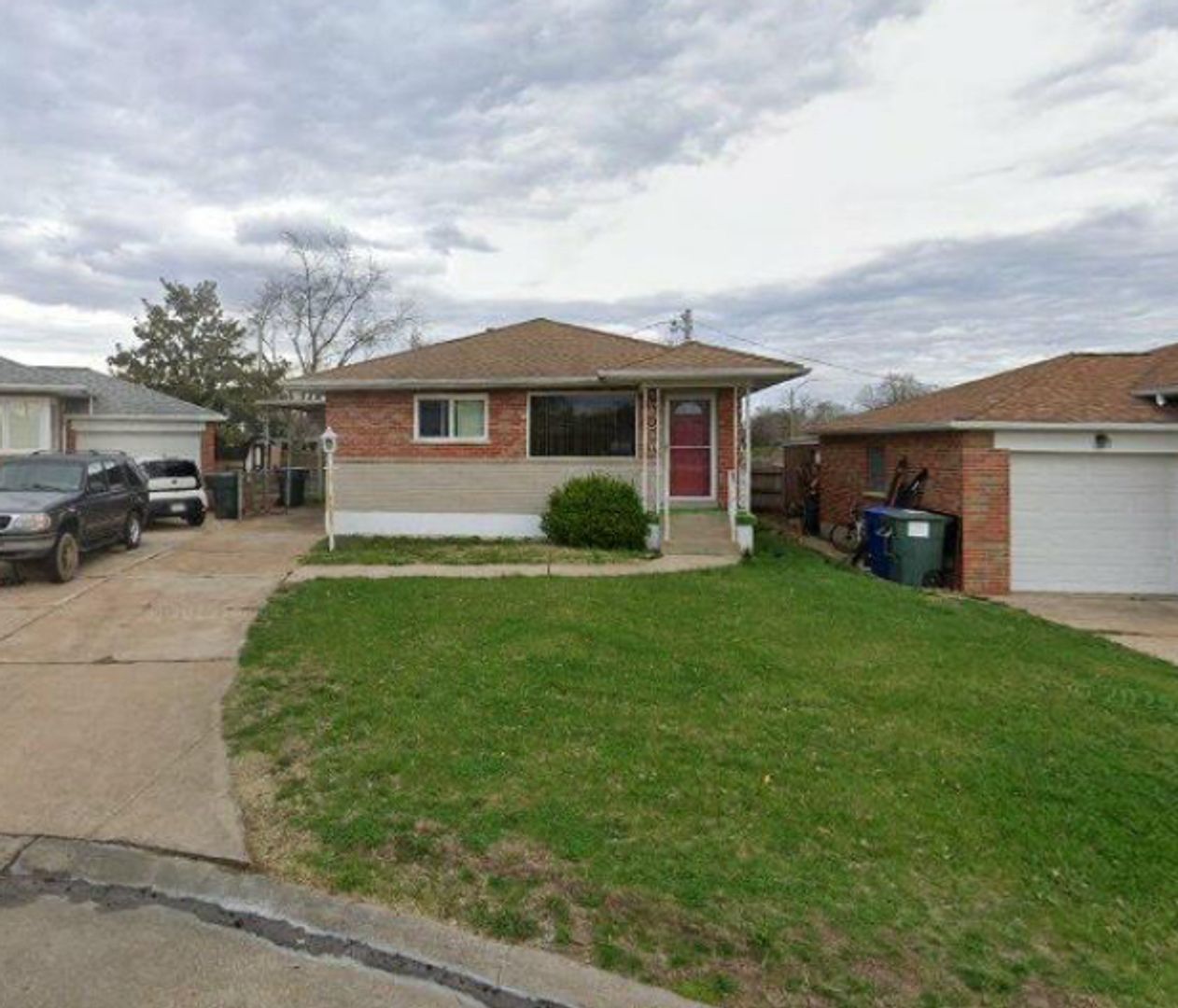 Saint Louis House: 7246 Maeze Court