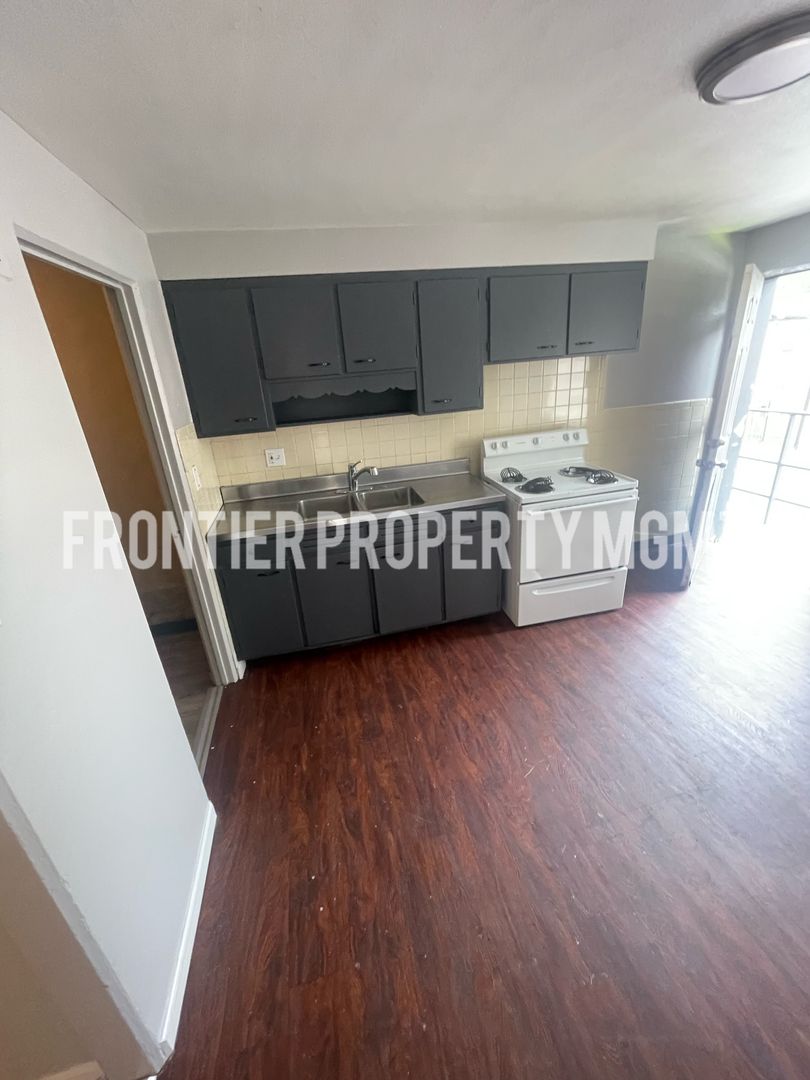 University City Apartment: 1000 Wild Cherry Ln