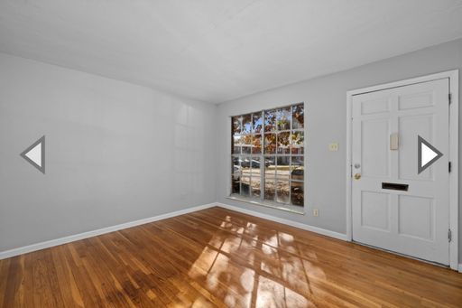 Listing photo thumbnail