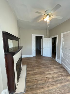 Listing photo thumbnail