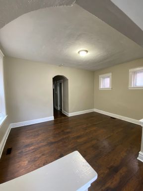 Listing photo thumbnail