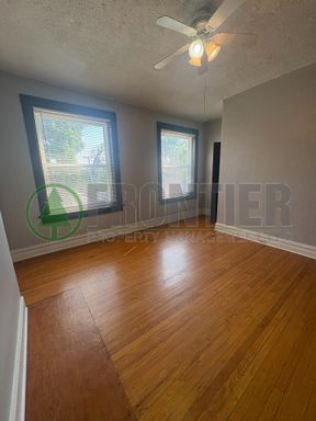 Listing photo thumbnail