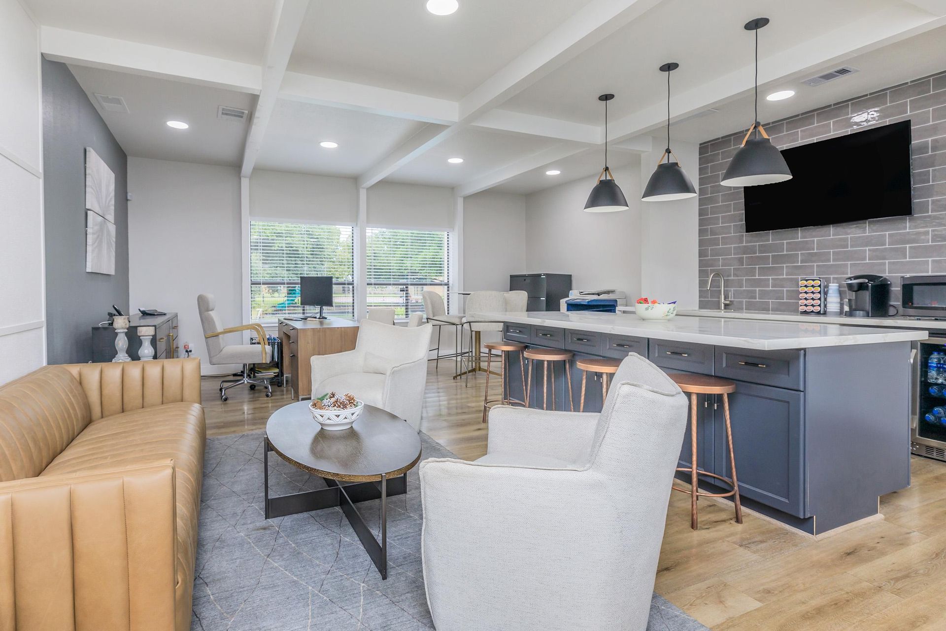 Seguin Apartment: 1230 East Walnut