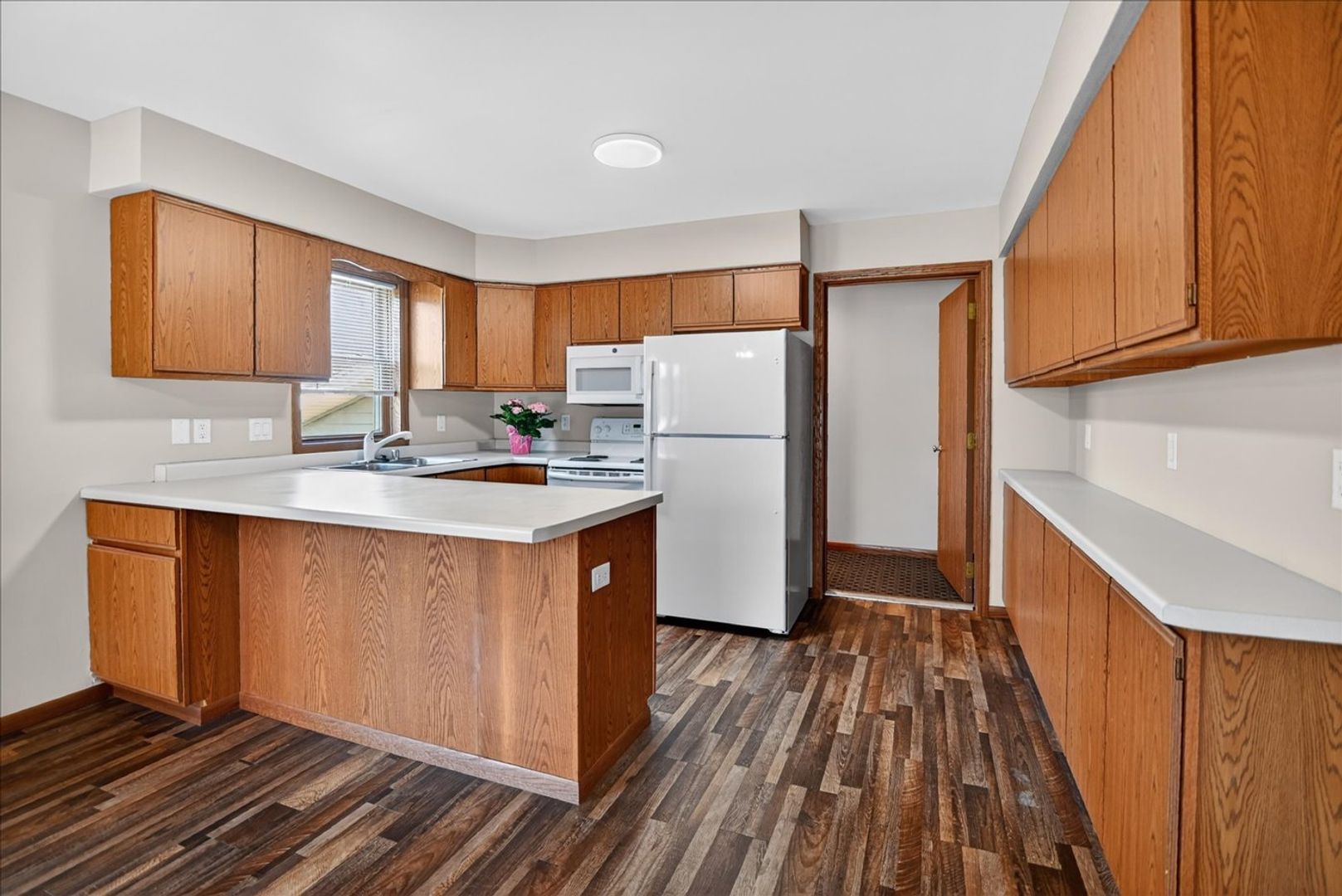 Sun Prairie Apartment: 225 - 231 Broadway Drive