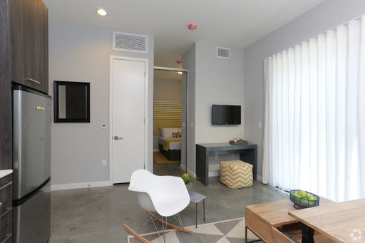1 Bedroom / 1 Bath – photo 1