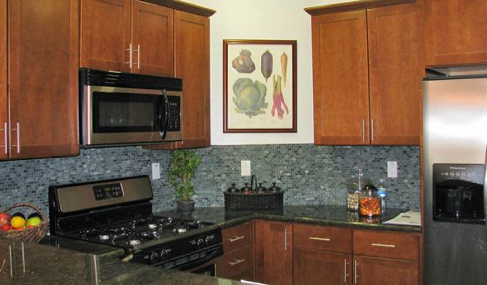 Los Angeles Apartment: 7430 Arizona Ave