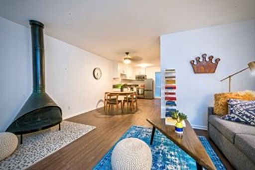 Cozy Mid-Century Studio with Fireplace *Limited Time Special Offer* – photo 1