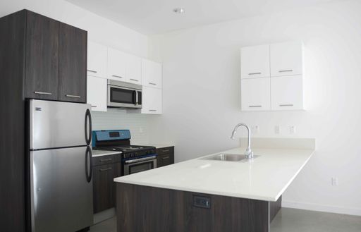 1 Bedroom / 1 Bath – photo 1