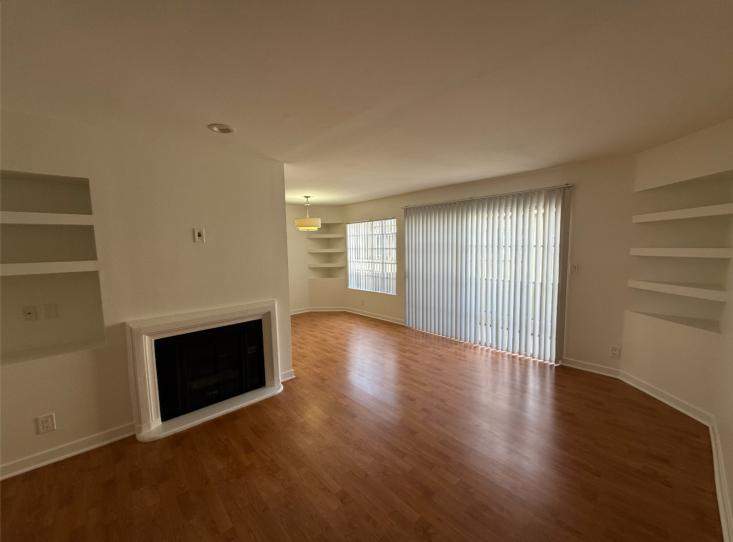 North Hollywood Apartment: 4824 Craner Ave